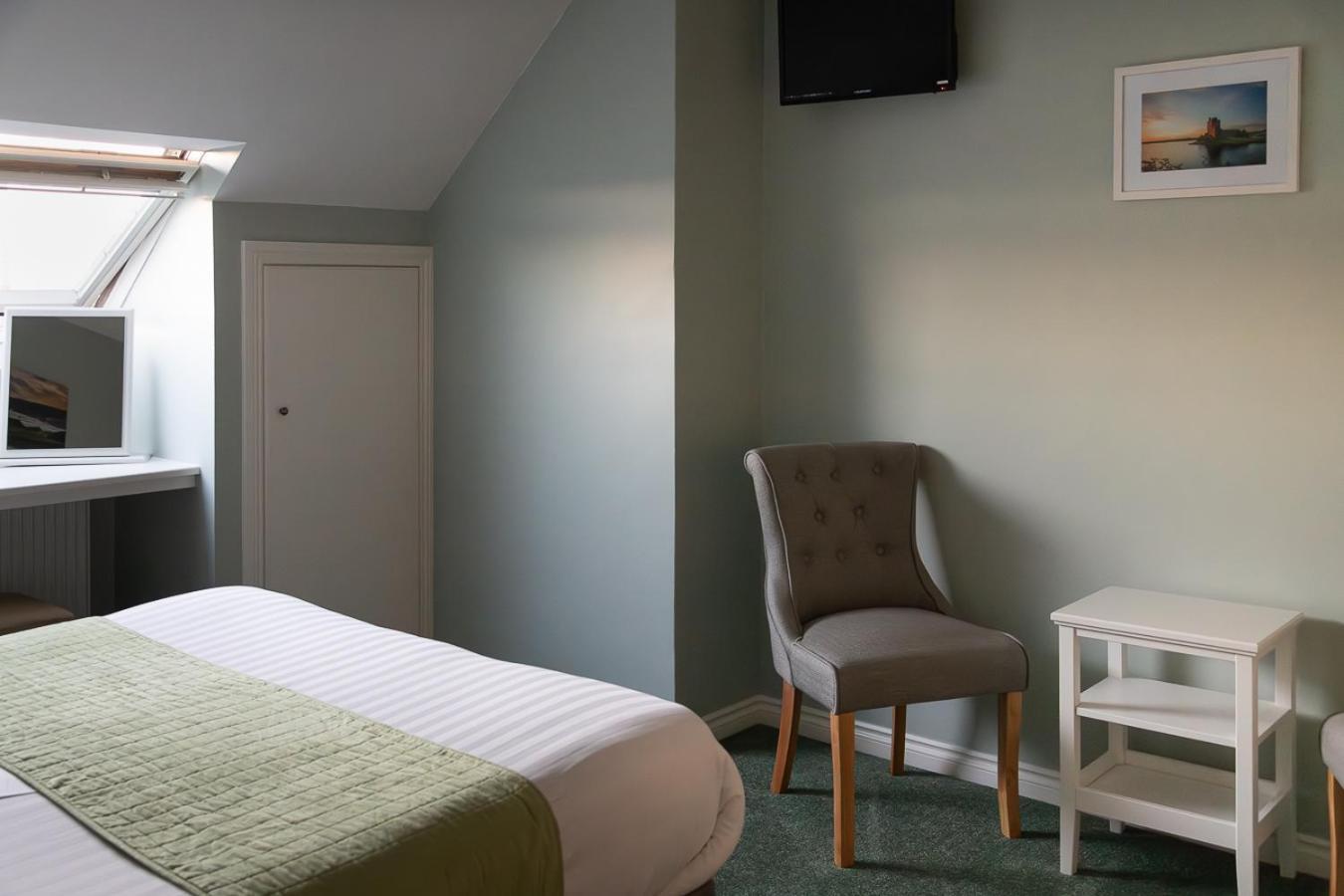 The Pipers Rest Hotell Doolin Eksteriør bilde